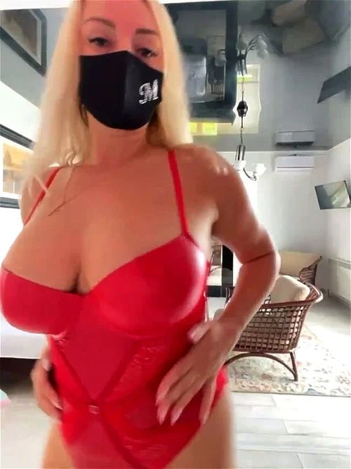 Milana555550 Two Russian MILFs show their boobs webcam