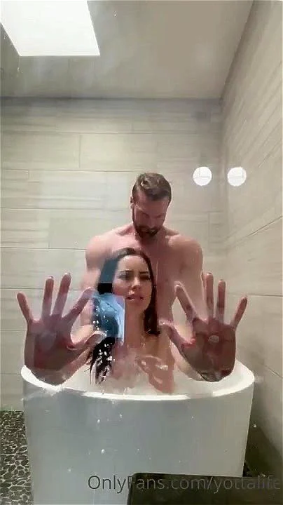 Big tits in bath room