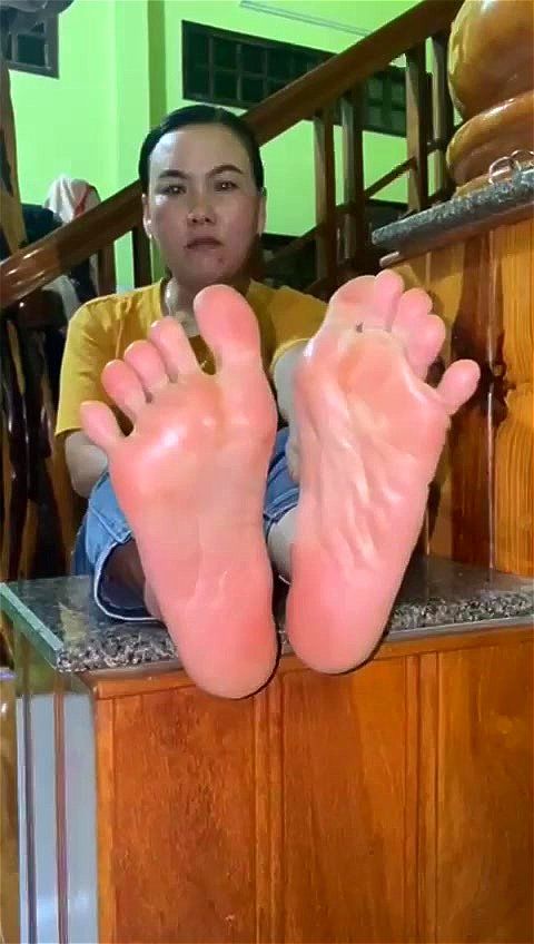 Asian Feett
