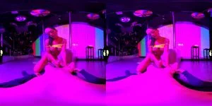  vr lapdance & strip thumbnail