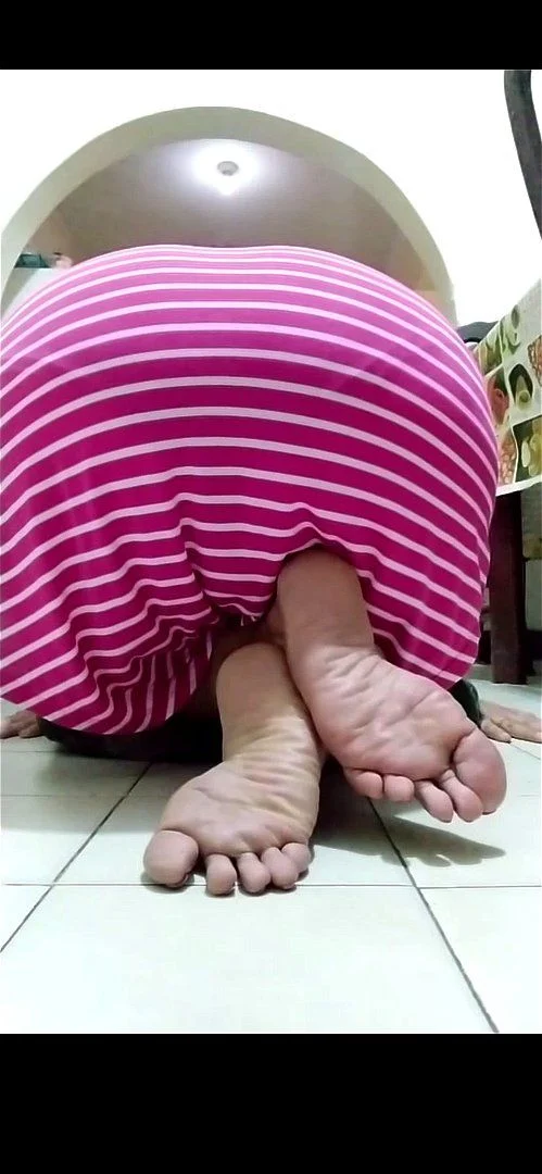 Sexy feet thumbnail