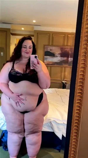 bbw pawg goddess in bikinis/plumpprincess thumbnail