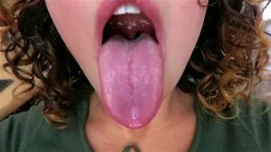 Maria Alive and her tongue fetish video