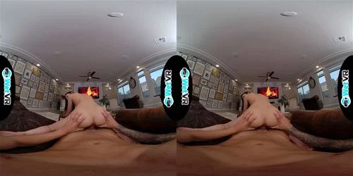Petite VR thumbnail