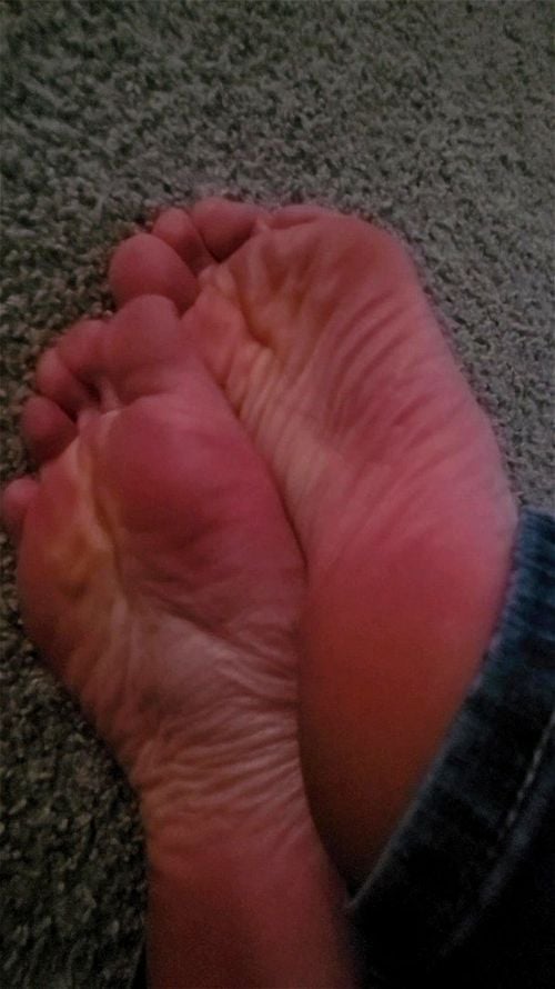 amateur, wrinkled soles, fetish, foot job