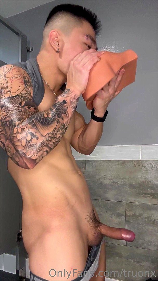 Fucking His Toy: Doggy, Asian & Big Dick Gay Porn - SpankBang
