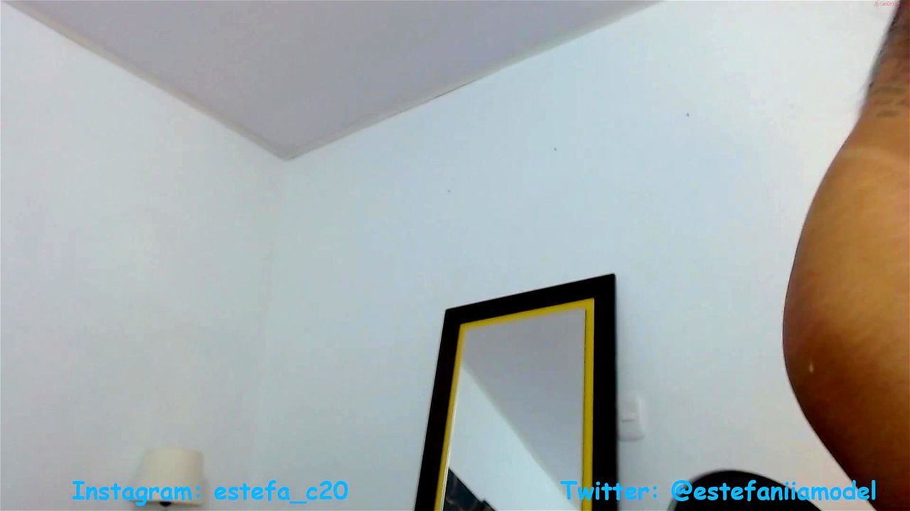 Estefa's enticing movements