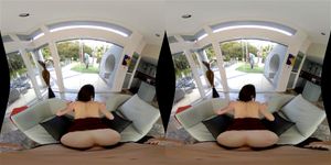 Cute brunette  thumbnail