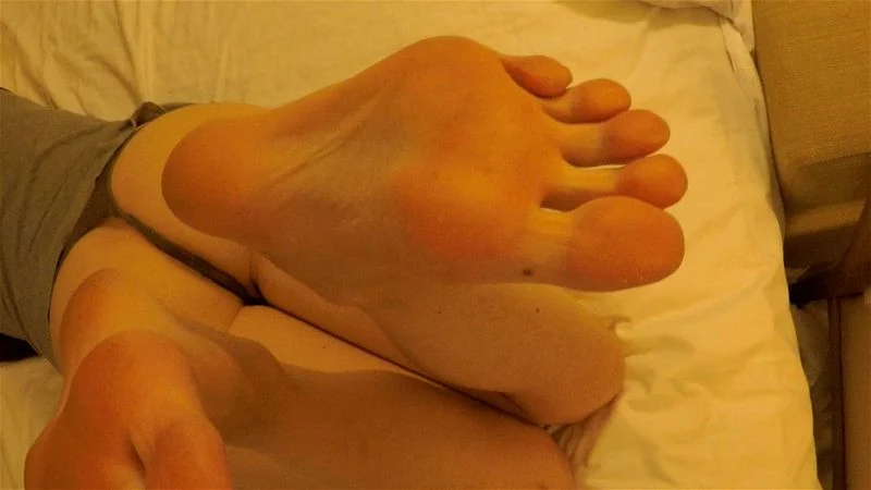 Footjob- jerktime, GF her big soles