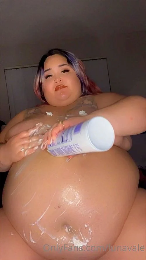 overweight, big tits, belly hang, solo