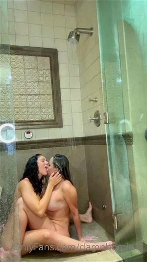 Lesbian cam  thumbnail