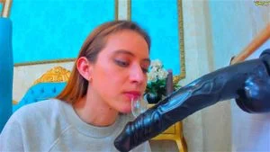 DILDO DEEPTHROAT thumbnail