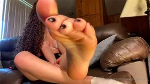 Long Toes thumbnail