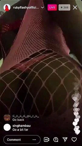 Insta live ass shake