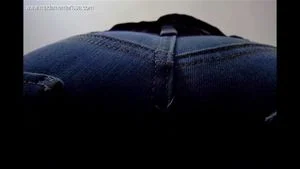 Jeans joi facesitting