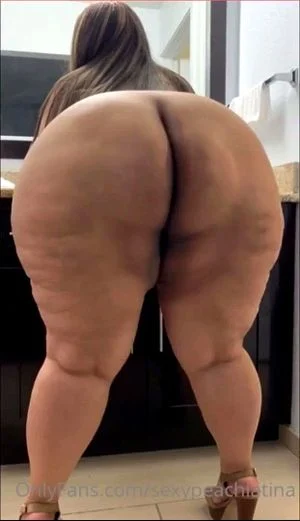 Big booty spanish anteprima
