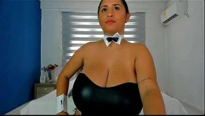 Heavy Hanging Titties 2 thumbnail