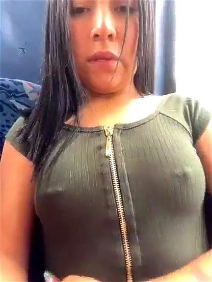 Latina in dildo bus