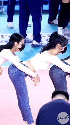 Hongra令人心颤的白色和蓝色组合#ChoiHongra#cheerleader#shorts