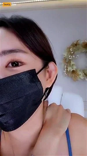 Watch from 0:27:23