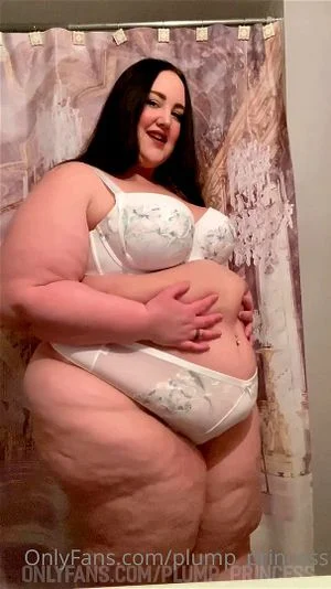 bbw pawg goddess in bikinis/plumpprincess thumbnail