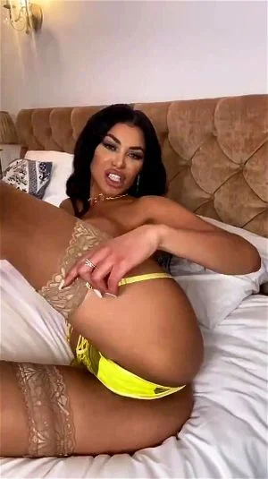 OLIVIA BERZINC joi uk tits thumbnail