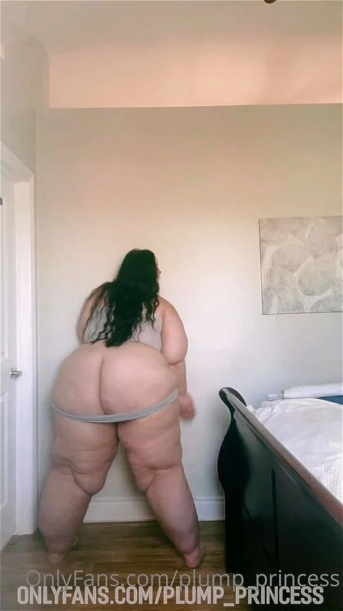 PP dancer fat bare booty