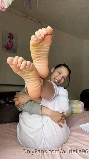 Feet  thumbnail