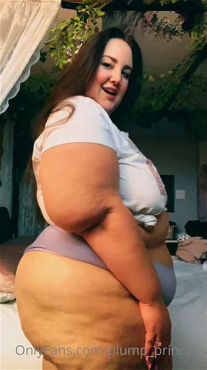 Huge tits super pawg thumbnail