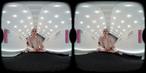 Vr cosplay thumbnail