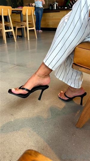 Dangly/heels/shoes thumbnail