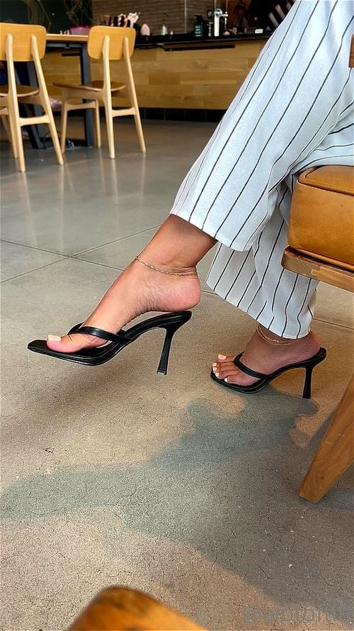 Dangly/heels/shoes thumbnail