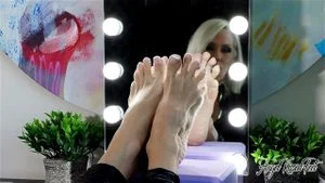 Sexy feet thumbnail