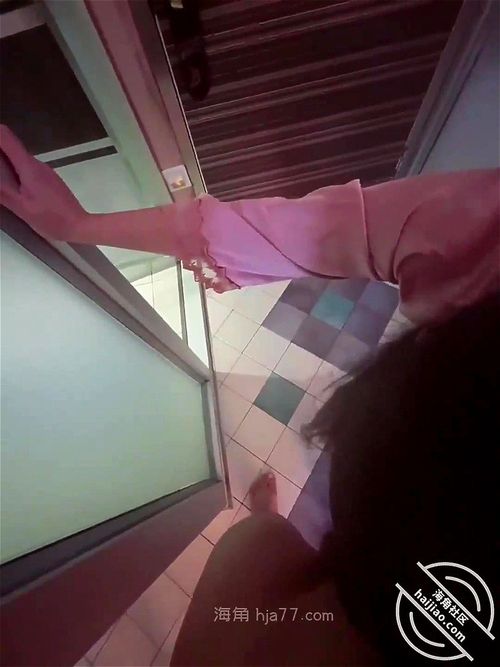Explora el mundo del BDSM con representaciones para adultos. Disfruta de escenas emocionantes de dominación y sumisión con participantes adultos que consienten. Descubre escenas intensas y movimientos potentes diseñados para aficionados a este nicho. Video Porno - SpankBang