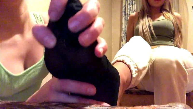sexy amateur teen feet worship sexy amateur teen feet worship