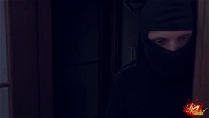 Guarda da 0:03:11