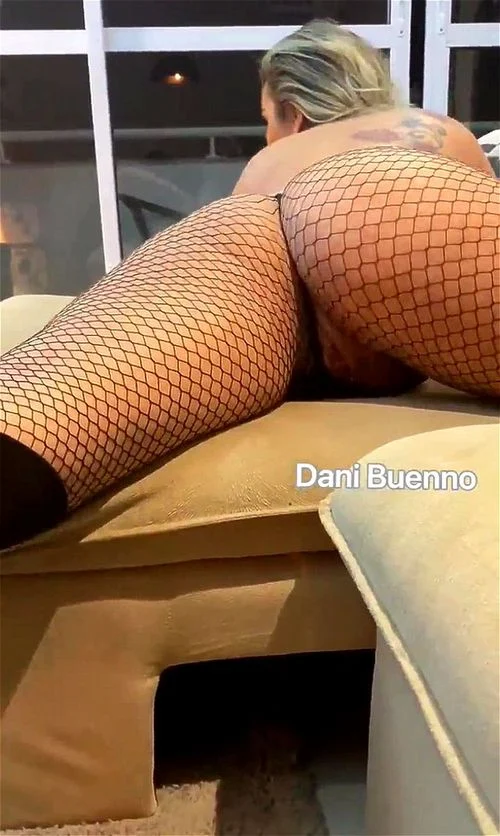Dani Buenno thumbnail
