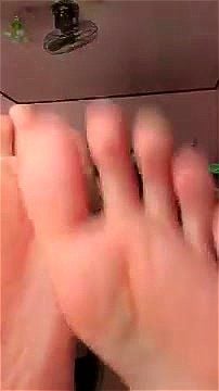 Feet thumbnail