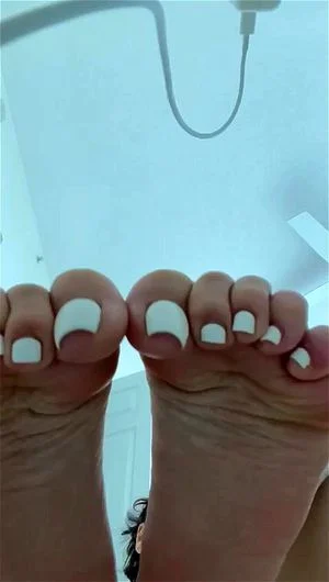 Feet thumbnail