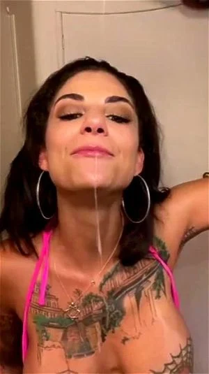 HOT WHORE CUMS HARD (ONLYFANS)