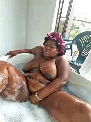 NutOnThatButtBBW thumbnail