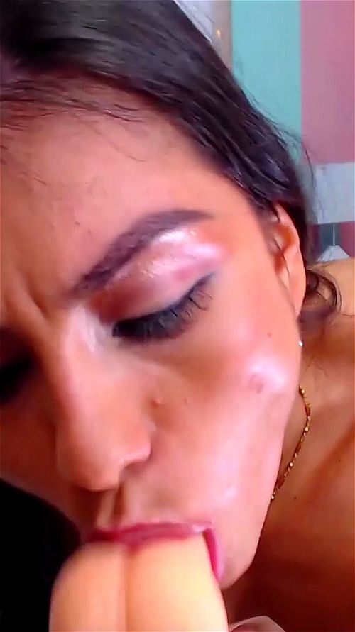 Webcam Show porn video – Latina Milf plays with her Dildo