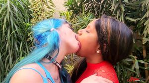 Kissing thumbnail