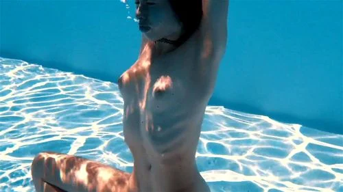 Hot Chick In Public Swimming Pool All Alone And Wet