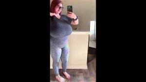 Huge tits thumbnail