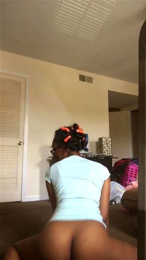 Pretty pussy ebony twerk