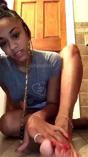 Ebony black feet  thumbnail