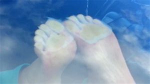 Sweaty feet thumbnail