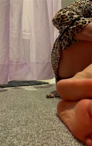 Footjob 1 thumbnail