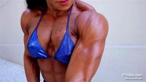 MUSCLE WOMAN thumbnail